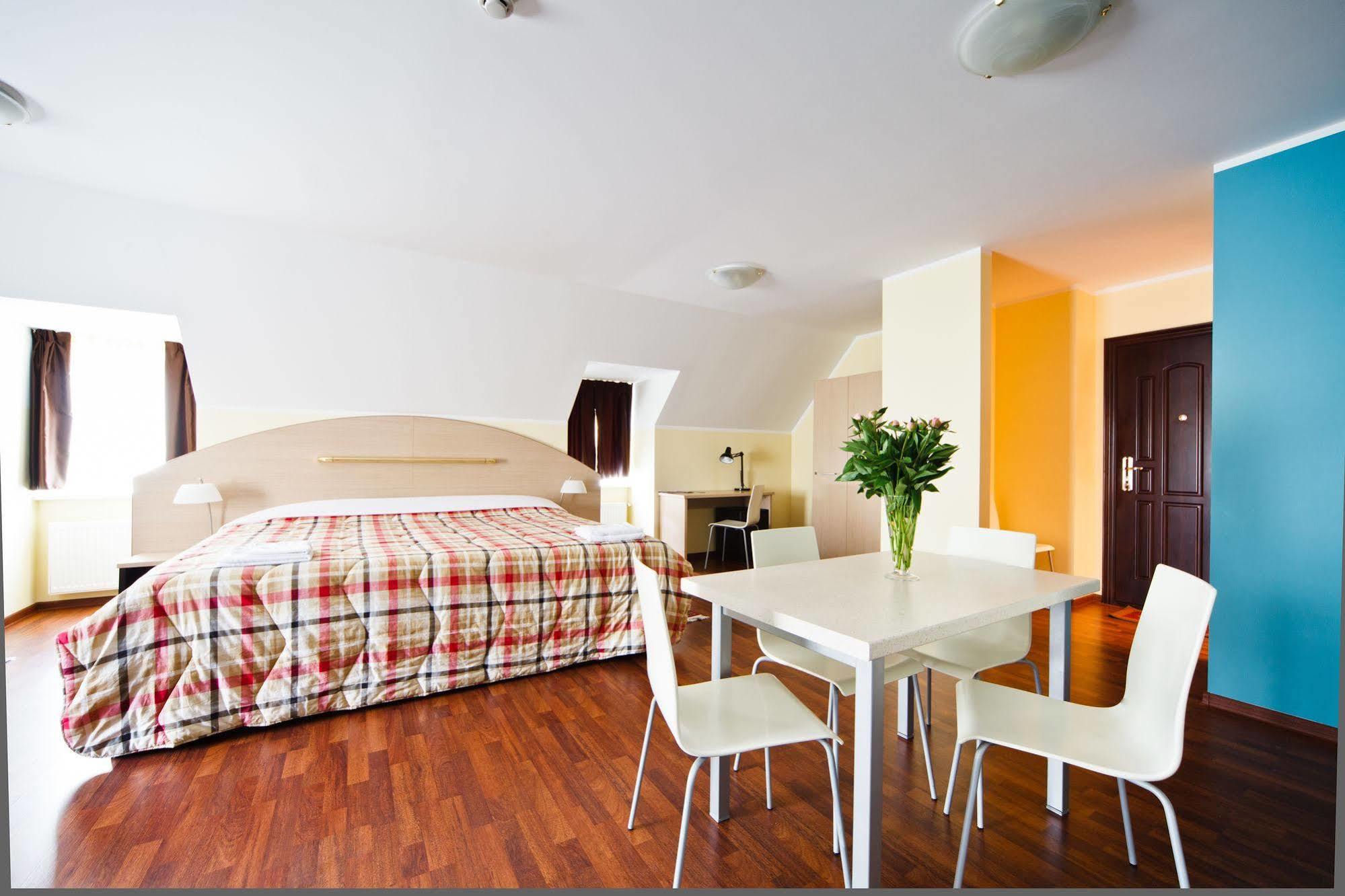 Aparthotel Autosole Riga Ngoại thất bức ảnh